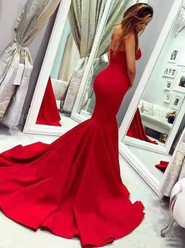 Mermaid Evening Gown Minimalist Dress Valentine's Day Wedding Guest Court Train Sleeveless Strapless Simple Party Dress with Pleats Masquerade Dress